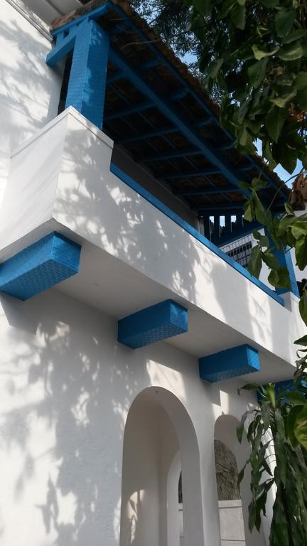 Orient Express Santa Teresa Hostel